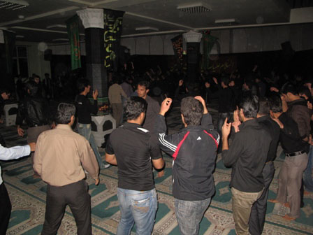 گزارش تصويري عزاداري دانشجويان  در ايام محرم در مسجد دانشگاه 