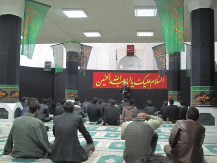 گزارش تصويري عزاداري دانشجويان  در ايام محرم در مسجد دانشگاه 