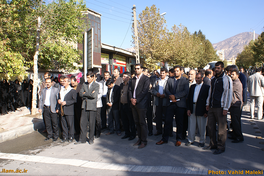 حضور اساتيد، کارکنان و دانشجويان دانشگاه در راهپيمايي 13 آبان