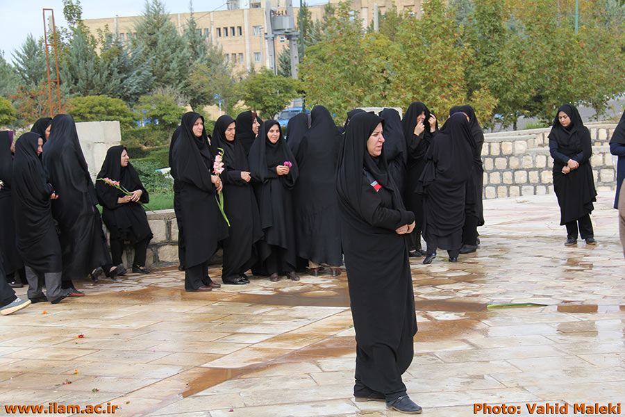 مراسم تجديد ميثاق با شهداء گمنام و همايش پياده روي در محوطه دانشگاه