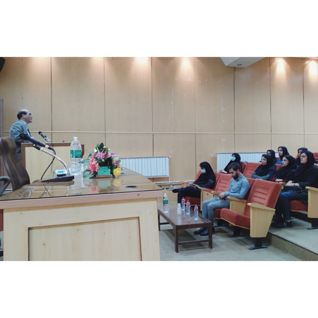 نشست تخصصي «حکمراني پژوهش: مسئله‌ها و نامسئله‌ها در جامعه ايران» در دانشگاه ايلام برگزار گرديد