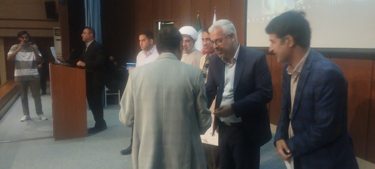 برگزاري مراسم تقدير از دانشجويان برگزيده دانشگاه ايلام