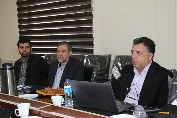 برگزاري کارگاه جامع آشنايي با شاخص‌هاي کمي و کيفي علم‌سنجي توليدات علمي، پايگاه‌هاي استنادي و ناشرين معتبر بين‌المللي در دانشگاه ايلام