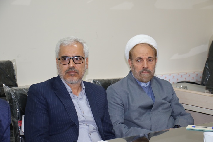 برگزاري کارگاه جامع آشنايي با شاخص‌هاي کمي و کيفي علم‌سنجي توليدات علمي، پايگاه‌هاي استنادي و ناشرين معتبر بين‌المللي در دانشگاه ايلام