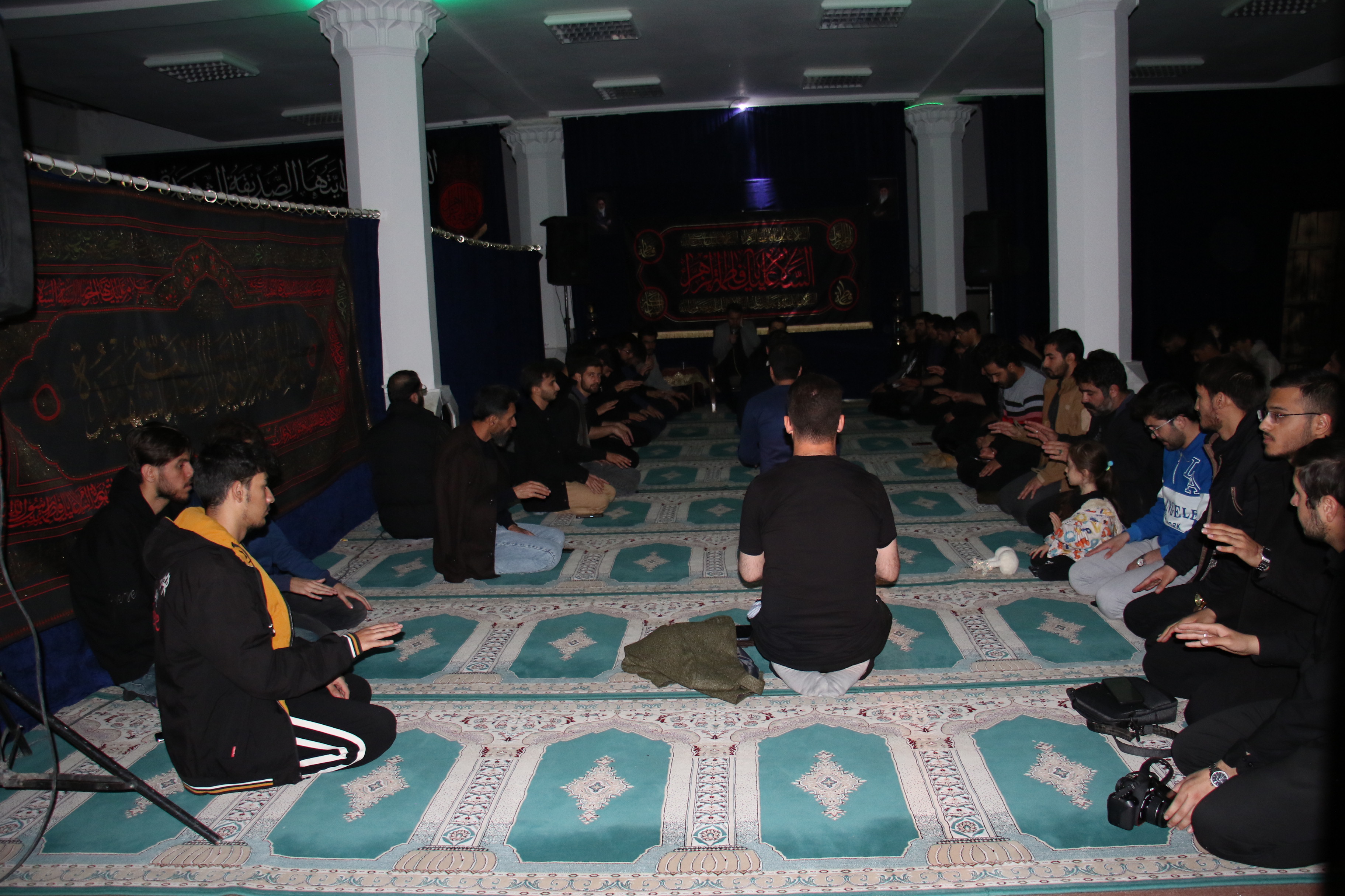  گزارش تصويري بزرگداشت شهادت حضرت فاطمه زهرا(س) در دانشگاه ايلام  