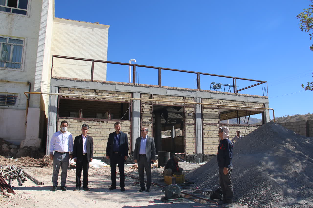 بازديد آقاي عزيزي رئيس اداره راهبري خوابگاه هاي صندوق رفاه از دانشگاه ايلام