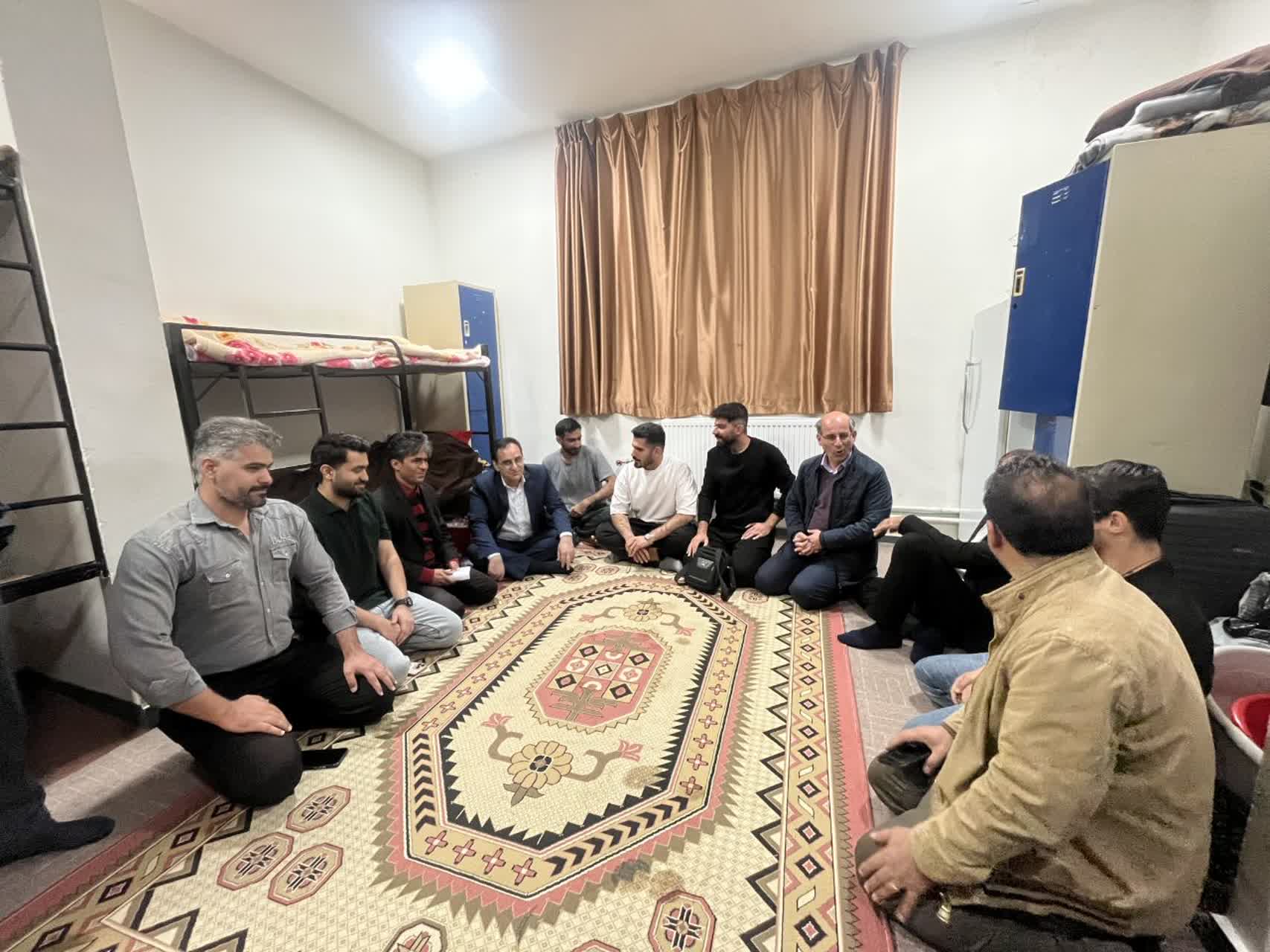 بازديد معاون سياسي و امنيتي استانداري ايلام از خوابگاه‌هاي دانشجويي دانشگاه ايلام